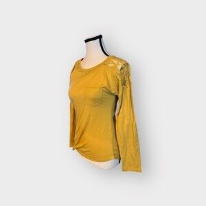 Women’s Paper + Tee Medium Golden Yellow Lace Inset Long Sleeve Pocket Tee 6 8 M